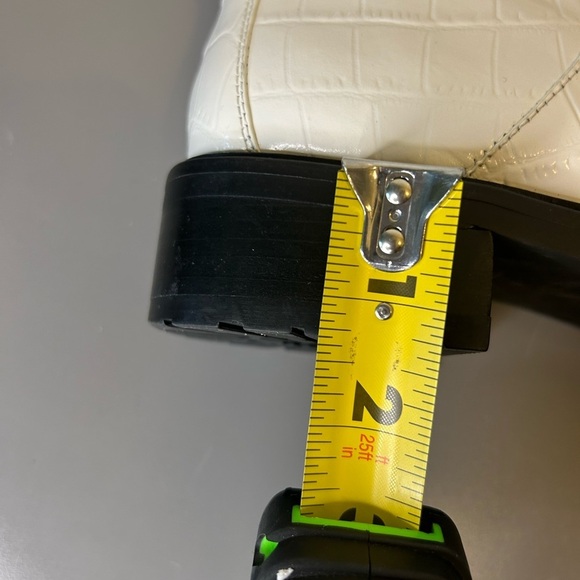 🤍”Aerosoles” Women’s Amie White Lace Up Ankle Boots w/Side Zipper& Chunky Sole🤍 - Picture 14 of 15